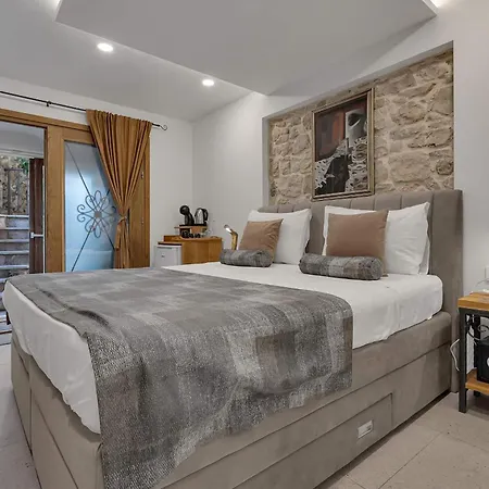 Luxury Palace Bed & Breakfast