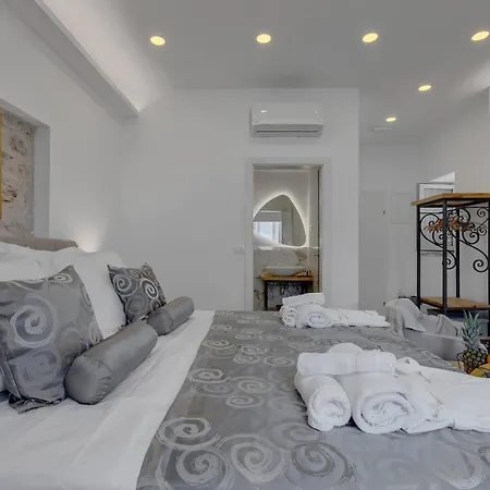 Bed & Breakfast Luxury Palace