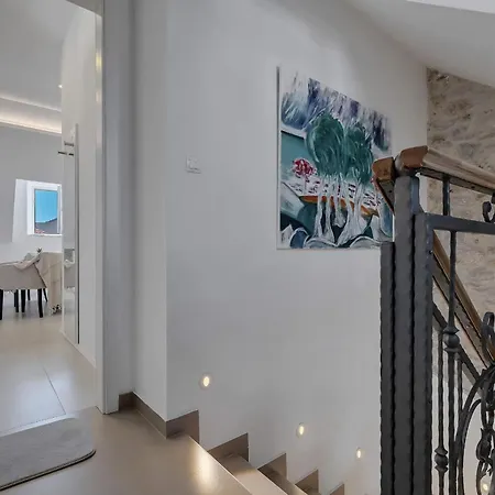 Bed & Breakfast Luxury Palace 4*