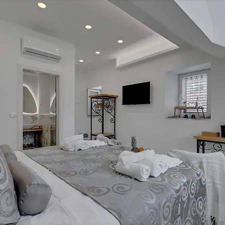 Luxury Palace Макарска