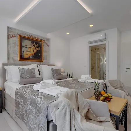 Bed & Breakfast Luxury Palace Makarska