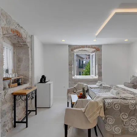 Luxury Palace Nocleg ze śniadaniem Makarska