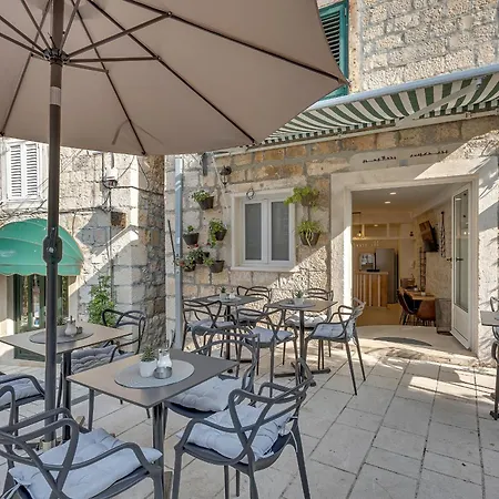 Luxury Palace Makarska
