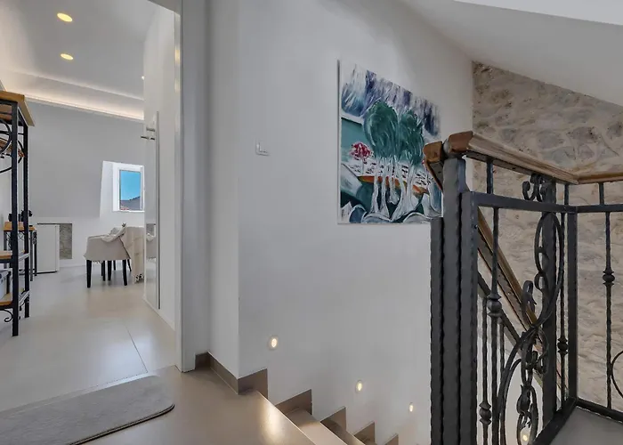 Bed & Breakfast Luxury Palace 4*